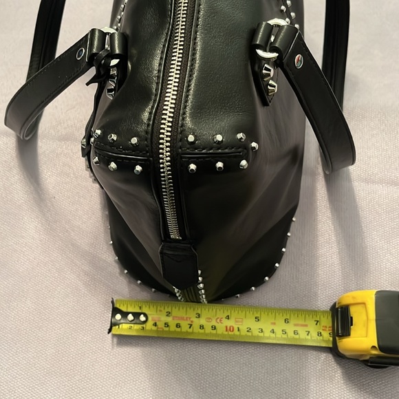 BNWT Michael Kors Astor Large Shoulder Tote. Black leather, silver studded. - Picture 7 of 8